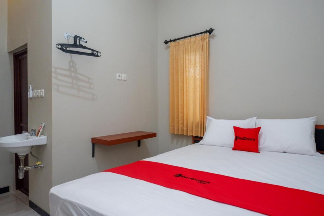Hotel Reddoorz Near Kampus Ump Purwokerto 2 Sumbang Exteriér fotografie