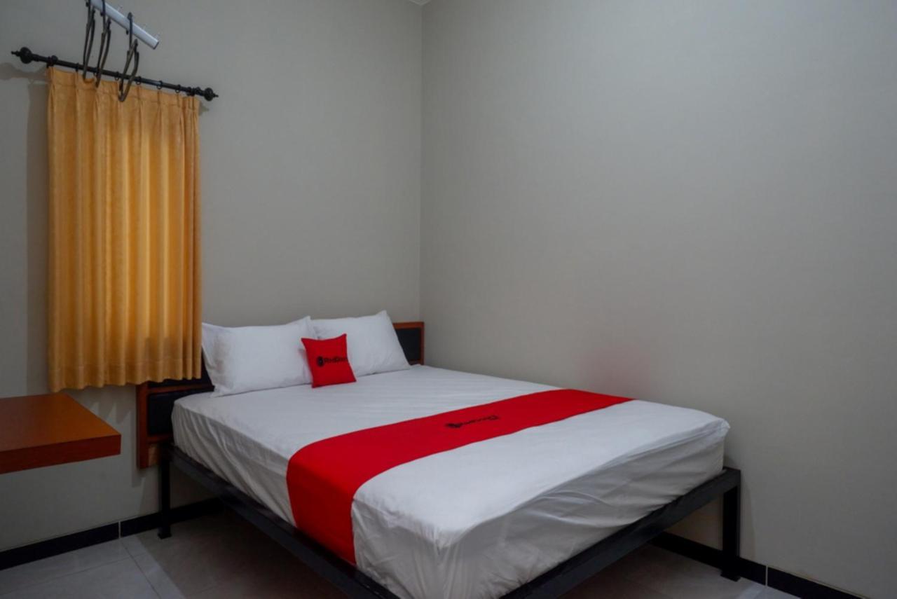Hotel Reddoorz Near Kampus Ump Purwokerto 2 Sumbang Exteriér fotografie