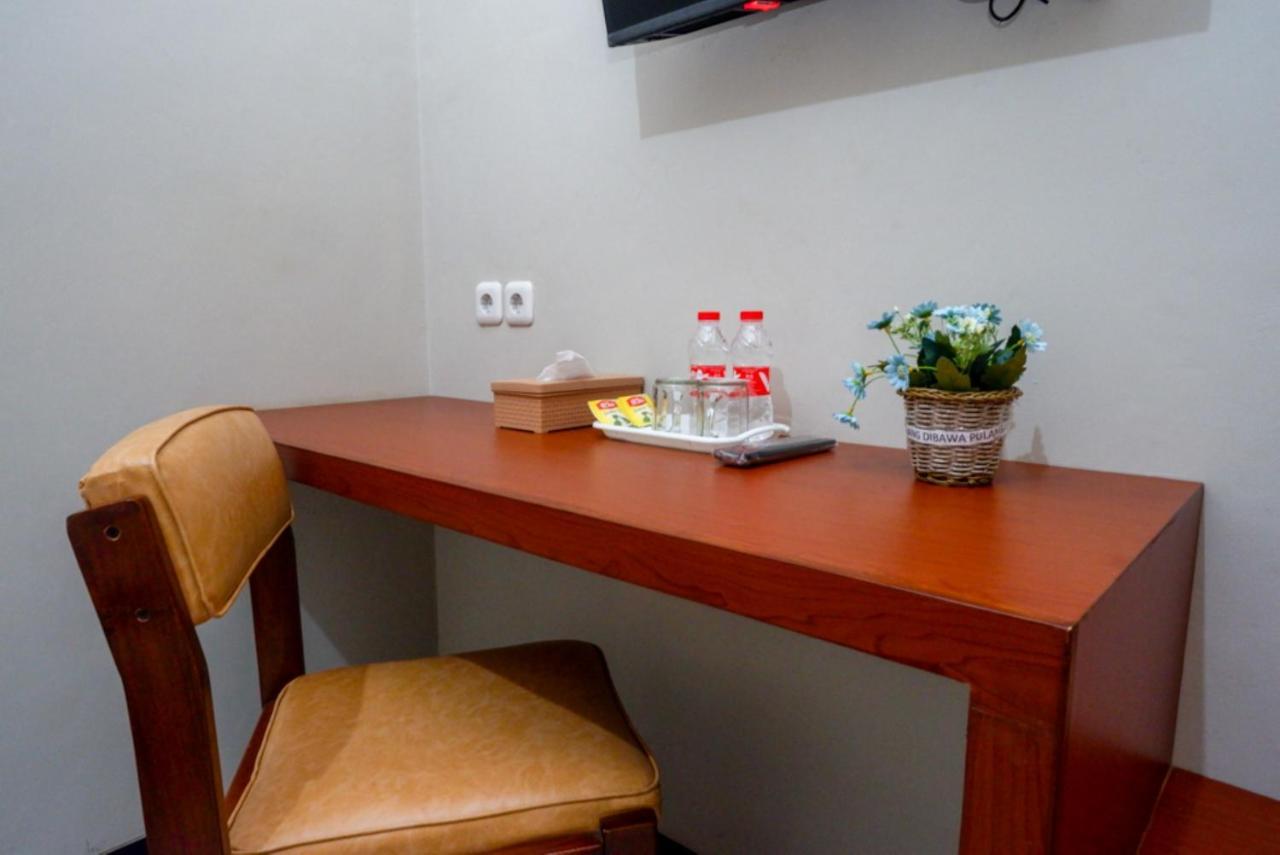Hotel Reddoorz Near Kampus Ump Purwokerto 2 Sumbang Exteriér fotografie