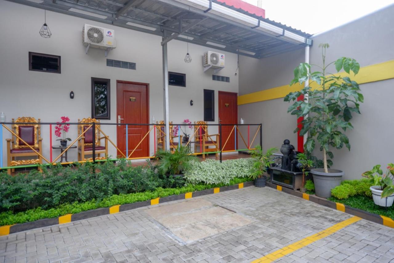 Hotel Reddoorz Near Kampus Ump Purwokerto 2 Sumbang Exteriér fotografie