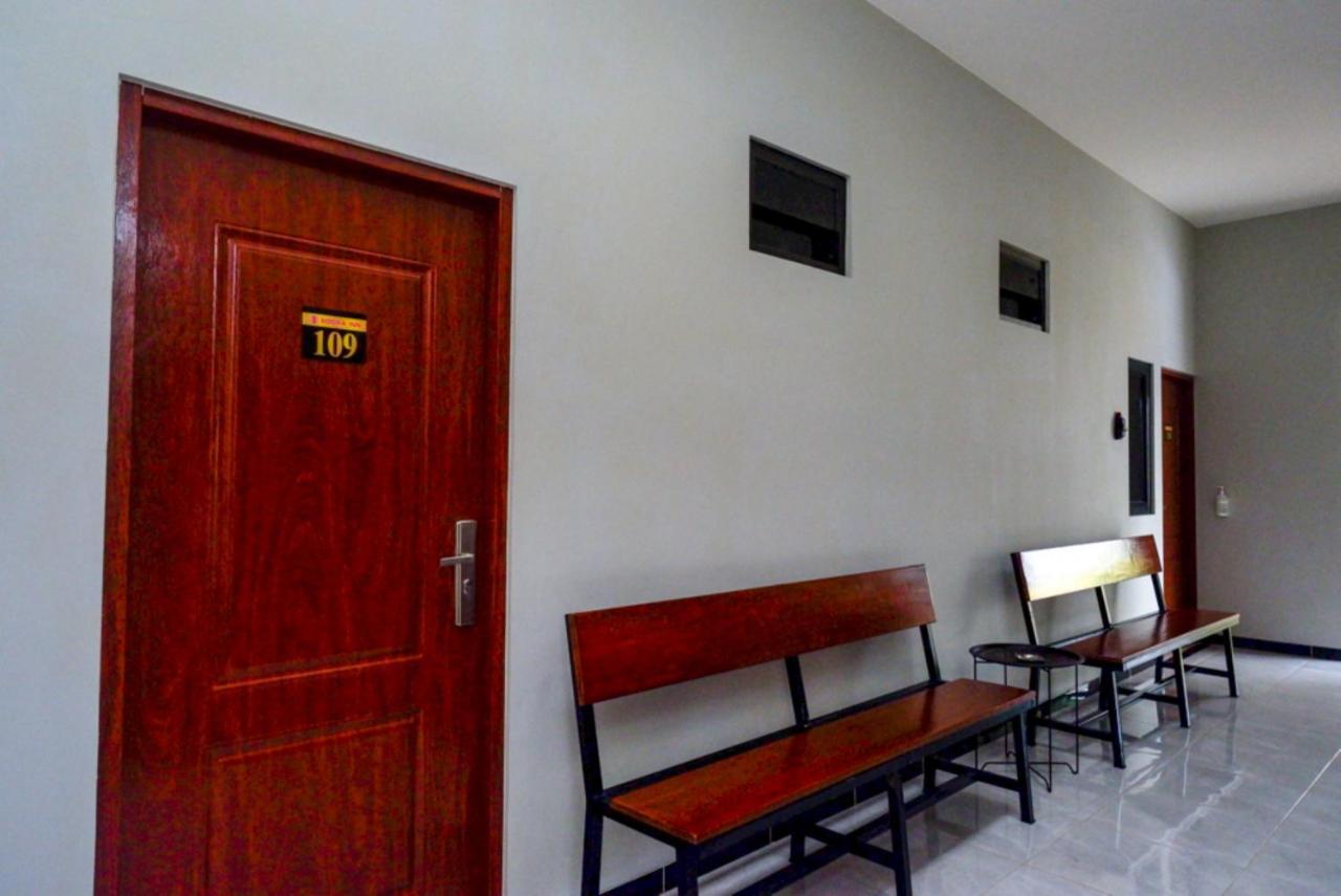 Hotel Reddoorz Near Kampus Ump Purwokerto 2 Sumbang Exteriér fotografie